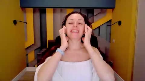 EllaLongs online show from 02.22.25