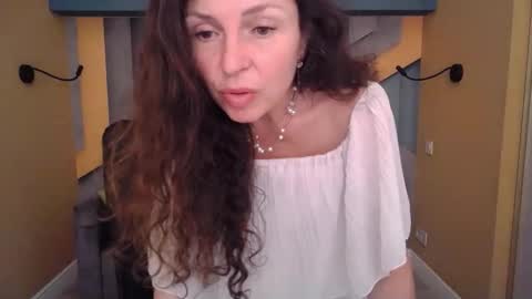 EllaLongs online show from 03.26.26