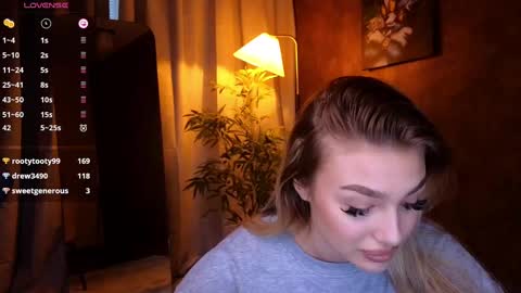 ellamilla online show from 01.08.25