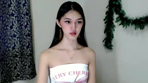 Snapshot of ellamiller69 chatting on 09.30.25 ELLA online show from 09.30.25