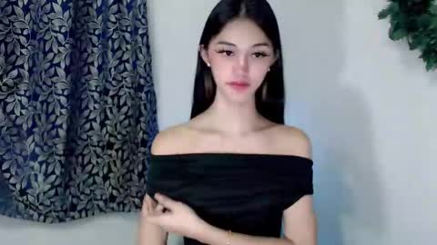 Snapshot of ellamiller69 chatting on 10.26.25 ELLA online show from 10.26.25