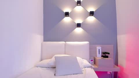 Ella online show from 02.01.25