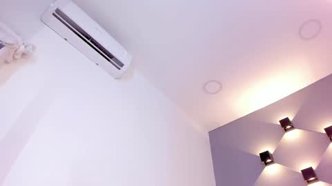 Ella online show from 02.06.25