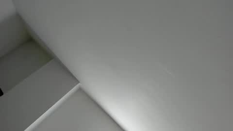 Ella online show from 09.20.25