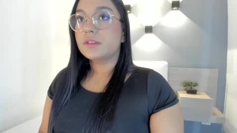 Ella online show from 10.16.25