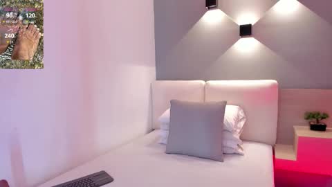 Ella online show from 10.28.25