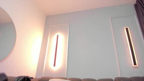 Ella online show from 11.22.25