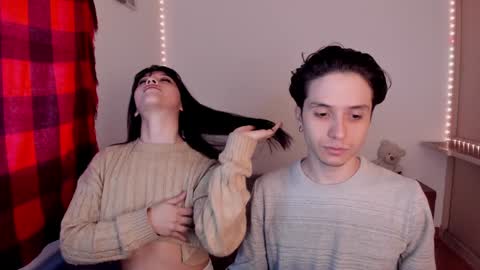 Snapshot of ellancain chatting on 01.26.25 Ella and Cain online show from 01.26.25