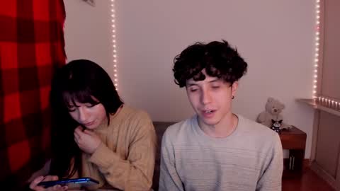 Snapshot of ellancain chatting on 01.26.25 Ella and Cain online show from 01.26.25