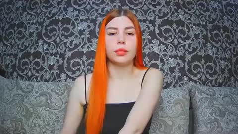 EllaNuar online show from 11.10.25