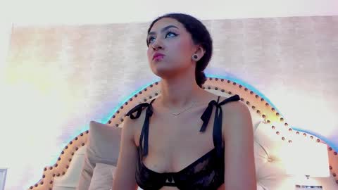 Ella Sanders online show from 04.18.26