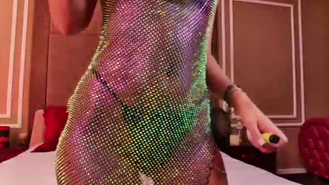 Ella online show from 09.12.25