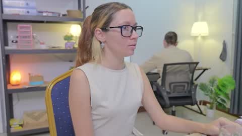 Snapshot of ellcrys chatting on 11.18.25 im Elsa lets go Subscribe to my OF and Youtube -35 online show from 11.18.25