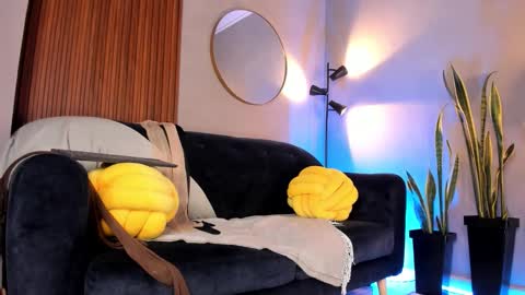 Elle online show from 03.18.26