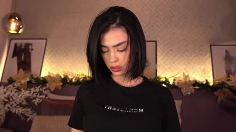 Snapshot of ellediane chatting on 12.30.24 Elle Diane online show from 12.30.24