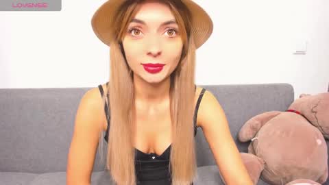 Snapshot of ellen_flow chatting on 12.11.24 ellen_flow online show from 12.11.24