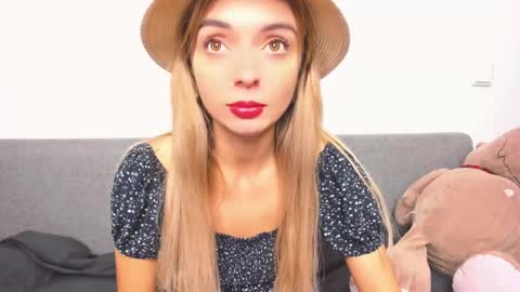 Snapshot of ellen_flow chatting on 12.12.24 ellen_flow online show from 12.12.24