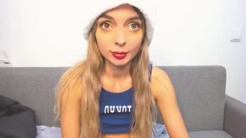 Snapshot of ellen_flow chatting on 12.17.24 ellen_flow online show from 12.17.24