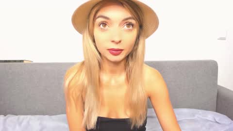 Snapshot of ellen_flow chatting on 01.30.25 ellen_flow online show from 01.30.25