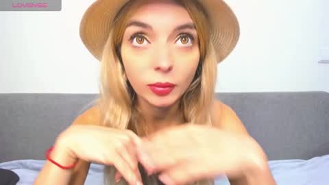 Snapshot of ellen_flow chatting on 02.16.25 ellen_flow online show from 02.16.25