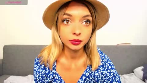 Snapshot of ellen_flow chatting on 11.07.25 ellen_flow online show from 11.07.25