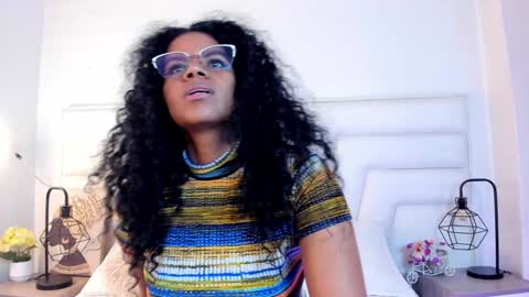 Snapshot of ellie_alves chatting on 12.14.24 Ellie online show from 12.14.24