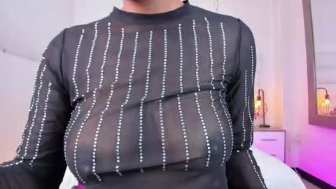 Snapshot of ellie_alves chatting on 02.19.25 Ellie online show from 02.19.25