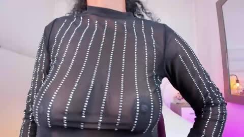 Snapshot of ellie_alves chatting on 02.19.25 Ellie online show from 02.19.25