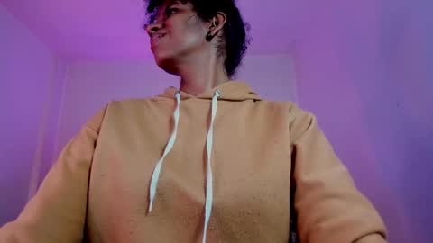  Ellie   online show from 11.18.25