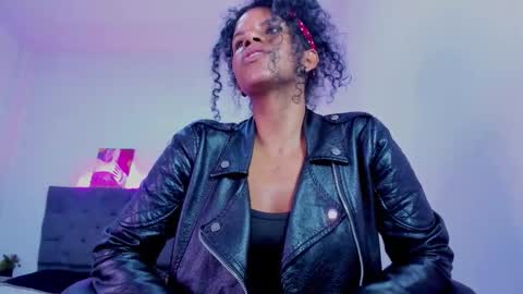  Ellie   online show from 12.16.25