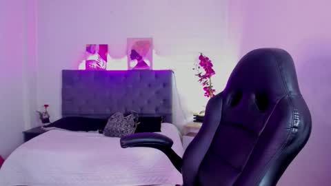  Ellie   online show from 12.19.25