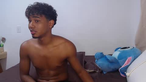 Snapshot of ellie_andy19 chatting on 02.20.25 kev  dani online show from 02.20.25