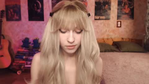 Snapshot of ellie_friendly chatting on 03.09.25 ellie_friendly online show from 03.09.25