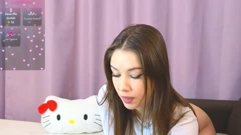 Snapshot of ellie_miller_ chatting on 12.13.25 ellie online show from 12.13.25