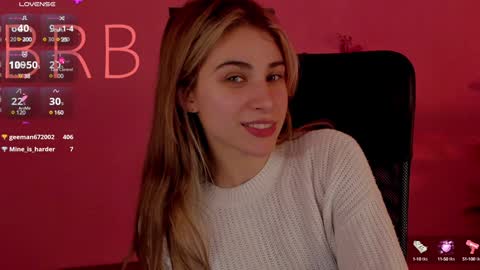 Snapshot of elliecutes chatting on 12.21.24 elliecutes online show from 12.21.24