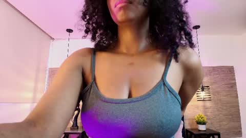 elliee_alves online show from 08.05.26