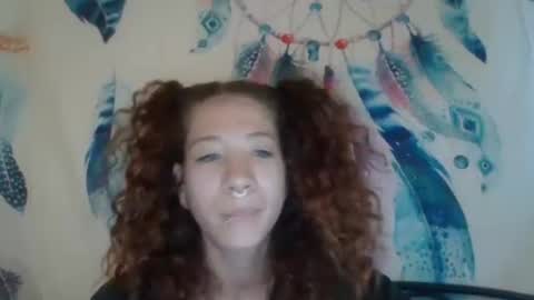 Ellie Hazii online show from 05.06.26
