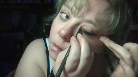 Ellie Louise online show from 04.03.26