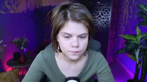 elliemurler online show from 11.12.25