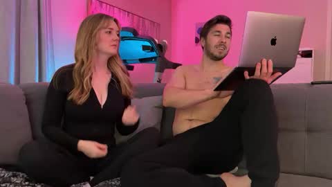 ellieveil online show from 04.21.26