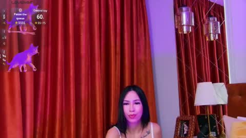 Snapshot of ellievibe chatting on 01.14.26 ellievibe online show from 01.14.26