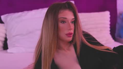 EllinaNuria online show from 04.17.26