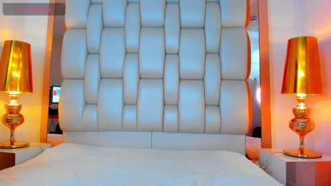 E L L I O T    V E L E Z online show from 02.07.25