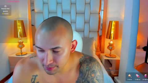 Snapshot of elliott_veelez chatting on 05.11.26 E L L I O T V E L E Z online show from 05.11.26