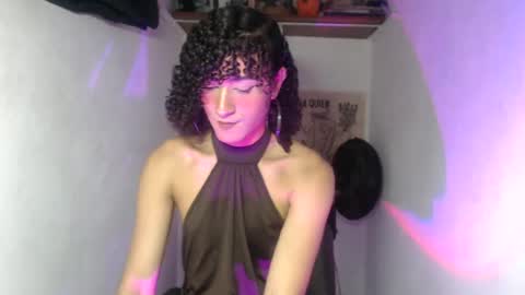 Snapshot of ellis_flowers chatting on 07.05.26 . online show from 07.05.26