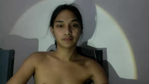 Snapshot of ellorrey chatting on 06.18.26 ELLORREY online show from 06.18.26