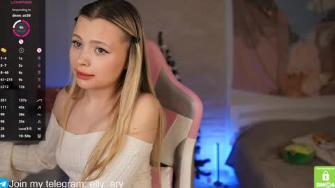 Snapshot of elly_ary chatting on 01.05.25 elly_ary online show from 01.05.25