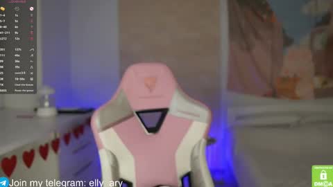 Snapshot of elly_ary chatting on 03.11.25 elly_ary online show from 03.11.25