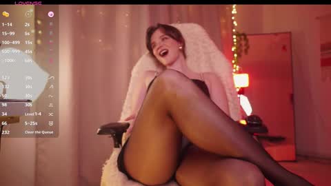 Snapshot of elly_belly chatting on 02.21.26 Elly online show from 02.21.26