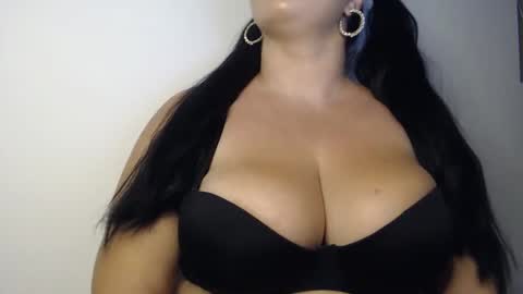 Snapshot of elly_denise chatting on 09.21.25 Denise online show from 09.21.25